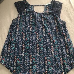 Maurice’s- size Medium top